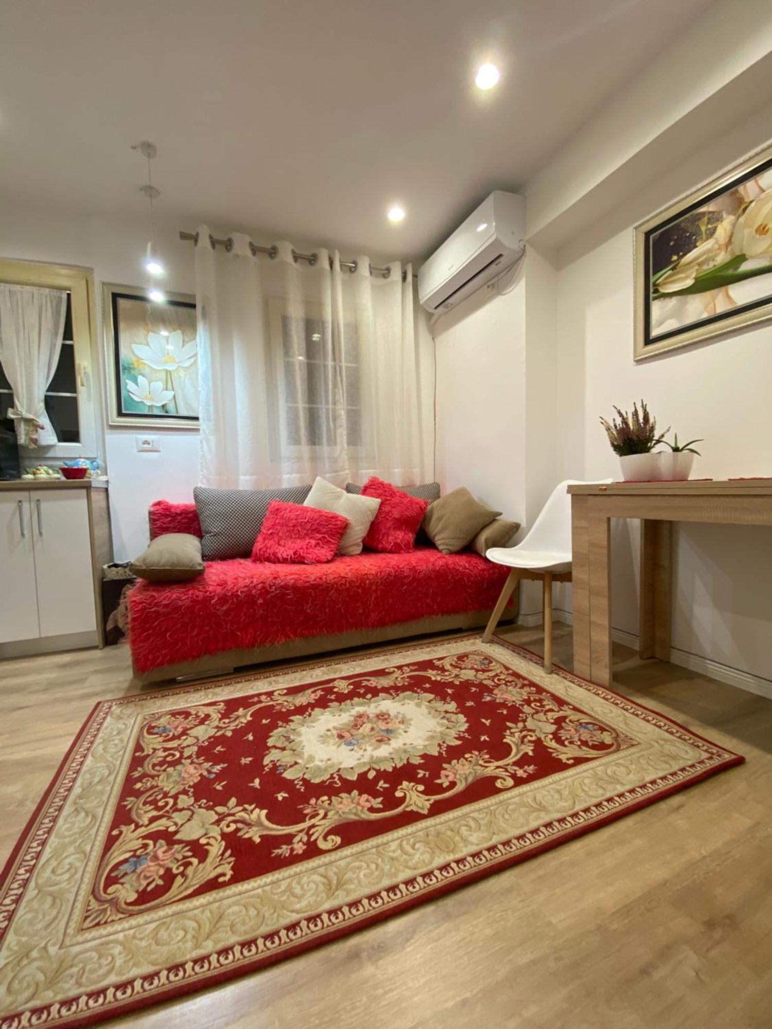 Central Welcoming Apartment In Τίρανα Εξωτερικό φωτογραφία