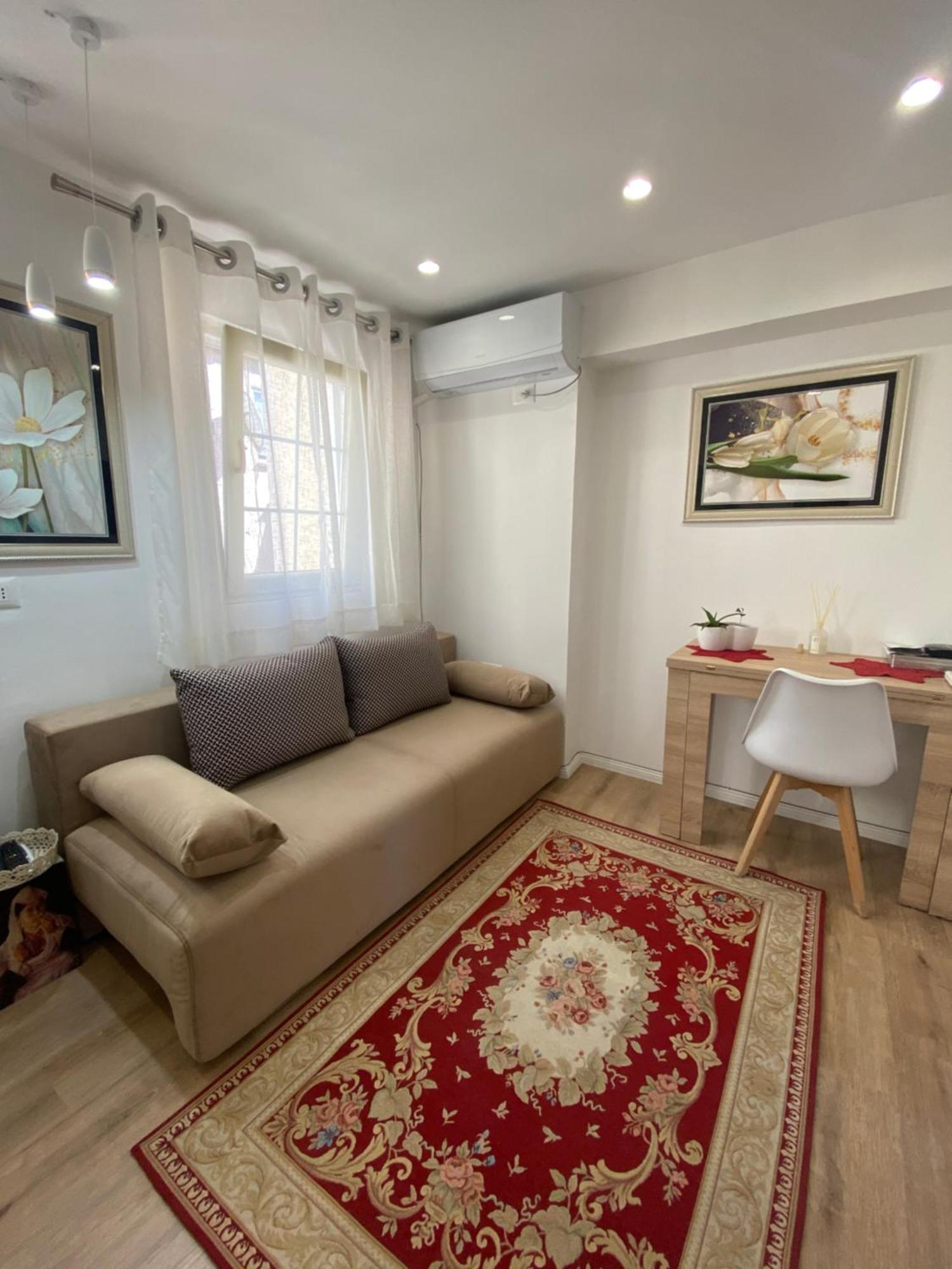 Central Welcoming Apartment In Τίρανα Εξωτερικό φωτογραφία